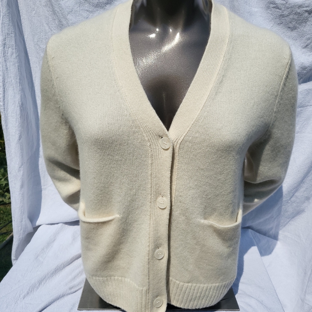 Gentle herd cashmere sweater